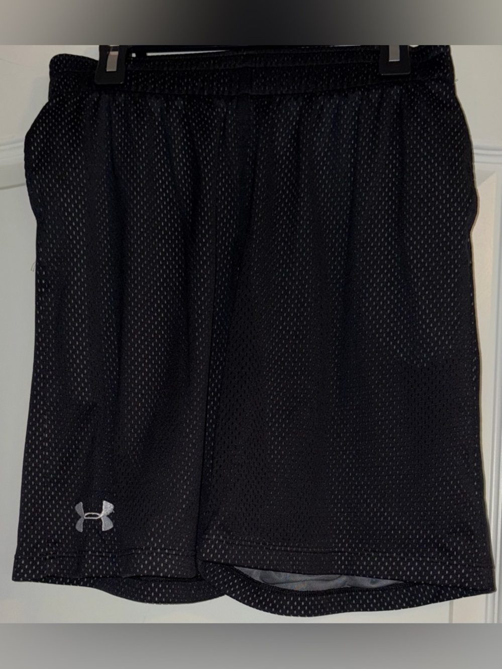 UNDER ARMOUR ATHLETIC SHORTS
EXCELLENT CONDITION